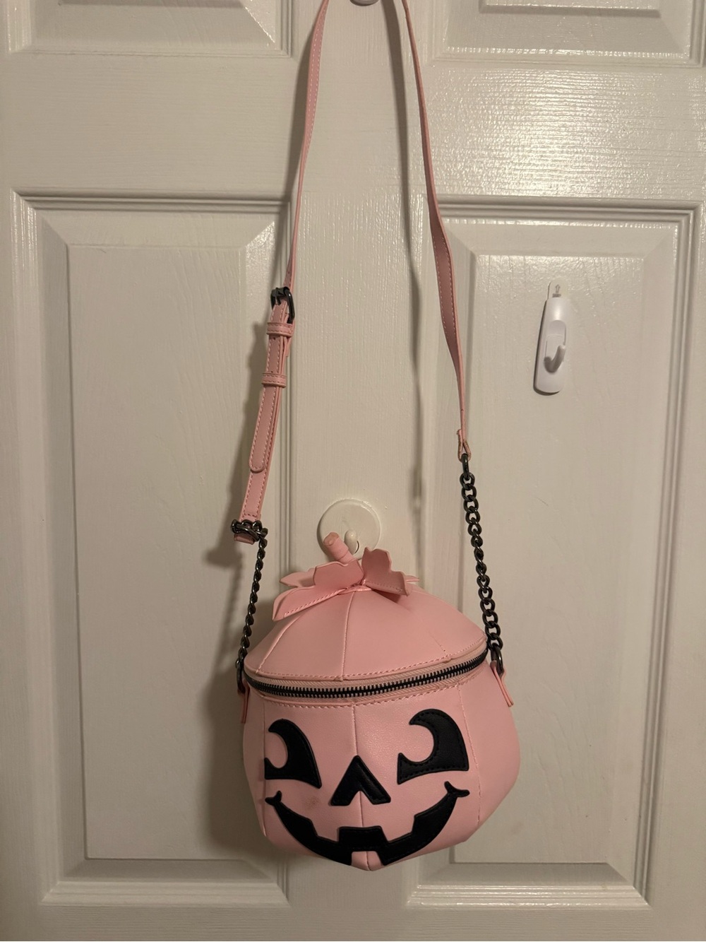 Fine By Me Pink Jack-O’-Lantern Pumpkin Halloween Crossbody Purse